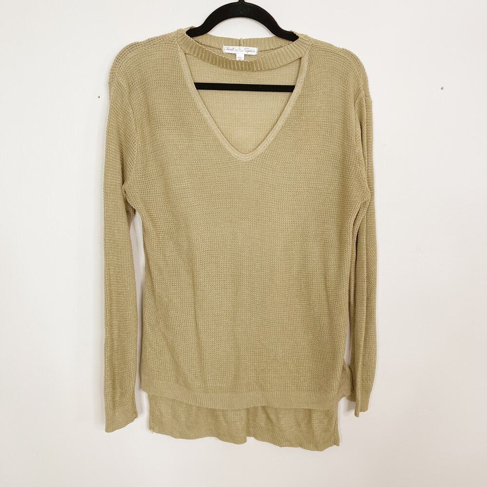 Closet Space Womens Large L Tan Keyhole Neck Lightweight Sweater Made in USA